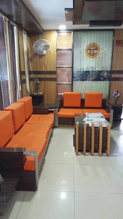 Hotel Relish Vadodara Eksteriør bilde